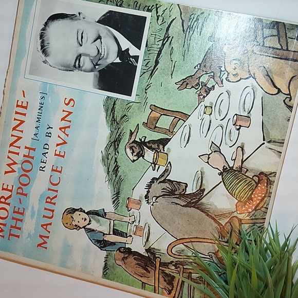Vintage More Winnie-the-Pooh Read by Maurice Eveans Vinyl - Picture 1 of 6